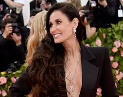 Actrița Demi Moore a dezvăluit că a fost violată când avea 15 ani