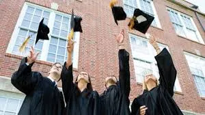 Avem cel mai mic numar de studenti din ultimii 20 de ani, pentru ca tinerii au ales sa plece din Romania