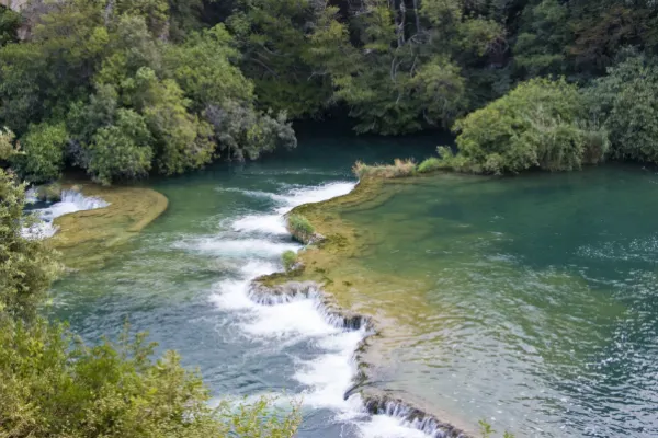 Cele mai fascinante destinații în care să călătorești toamna asta