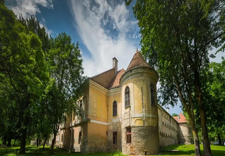 Un nou festival de muzică la Cluj, în curtea unui vechi castel! Sunt așteptați peste 50.000 de oameni
