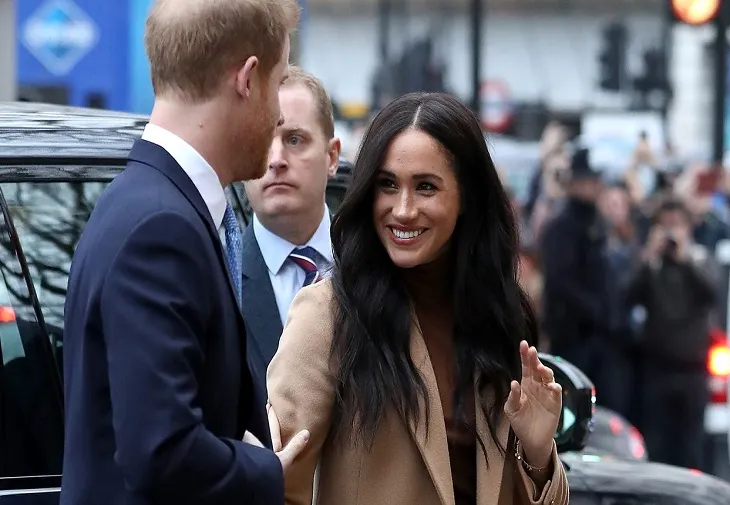 Meghan Markle reinventează ținutele monocrome cu cea mai frumoasă ținută maro-total