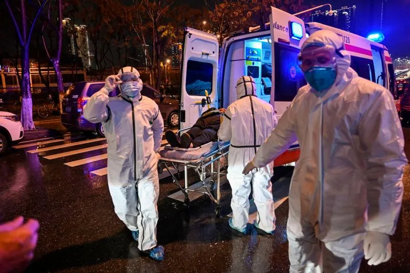Coronavirusul din China se transmite înainte de apariția simptomelor. Ce măsuri se recomandă