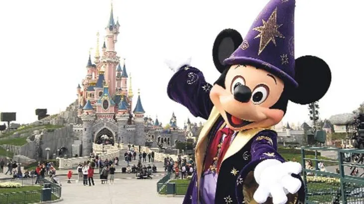 Tot ce trebuie să știi înainte să-ți planifici excursia la Disneyland Paris
