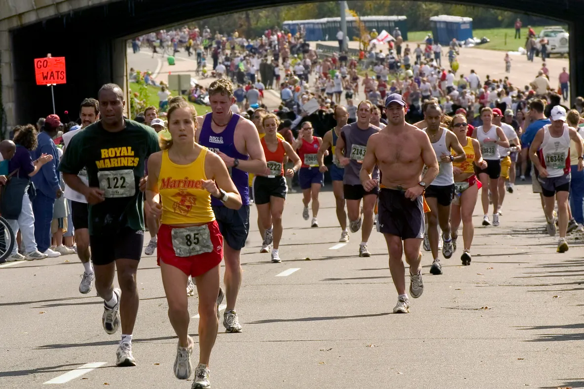 Motivul extraordinar pentru care e bine să alergi la maraton