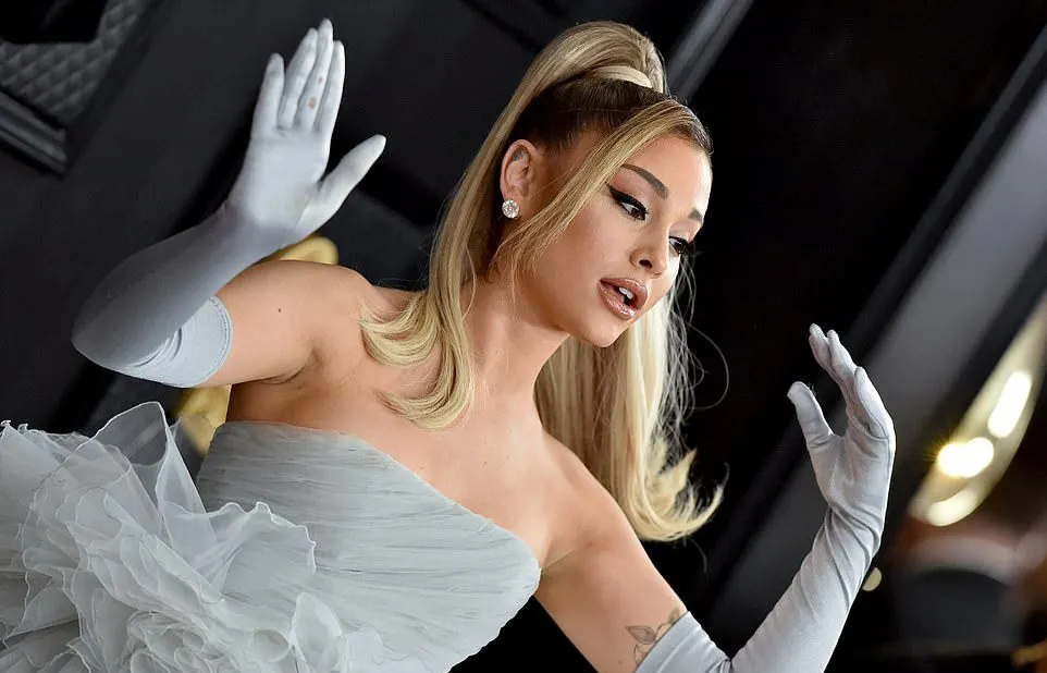 Premiile Grammy 2020. Cele mai spectaculoase ținute de pe covorul roșu