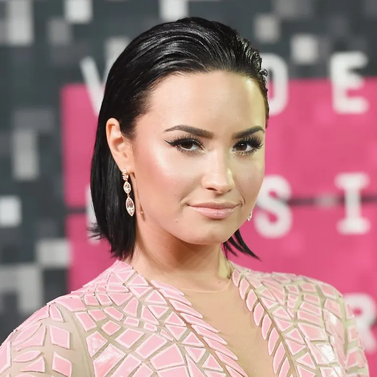 Demi Lovato, selfie fără machiaj și fără filtre. Fotografia a strâns milioane de aprecieri