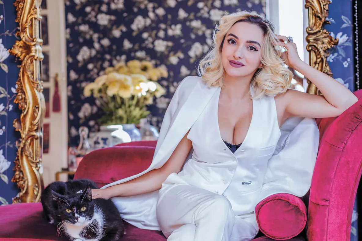 Ana Morodan și-a lansat o nouă colecție... de sacoșe