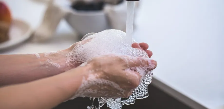 15 recomandări pentru prevenirea răspândirii coronavirus (COVID-19)