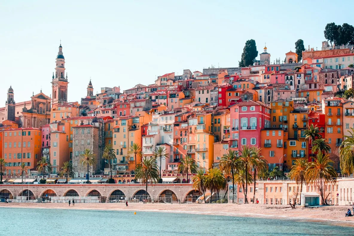 De ce să vizitezi Menton, perla Coastei de Azur