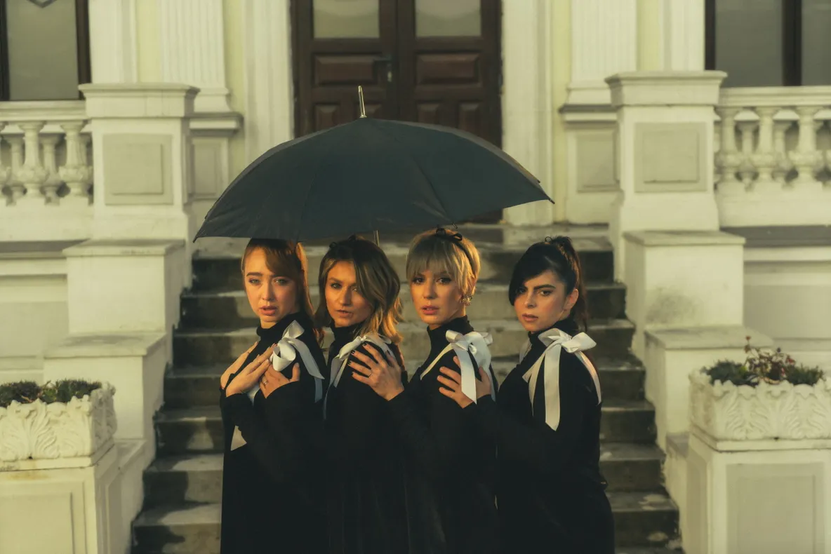 Sore și-a făcut fetița actriță în noul ei videoclip