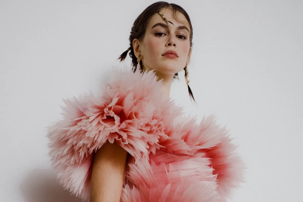 Colecția Alexander McQueen pentru primăvară 2020 ne oferă o lecție de sustenabilitate