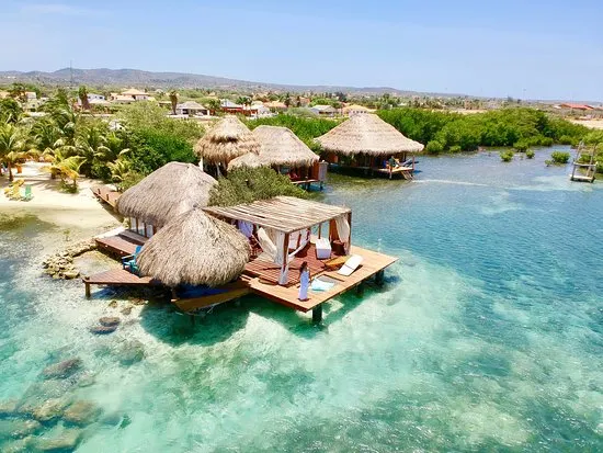 Ghid de călătorie în Aruba, paradisul tropical cu influențe olandeze