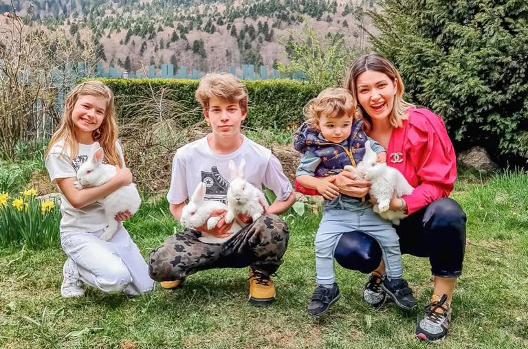 Unde au plecat Jorge, Alina Pușcaș și Ela Crăciun după Paște