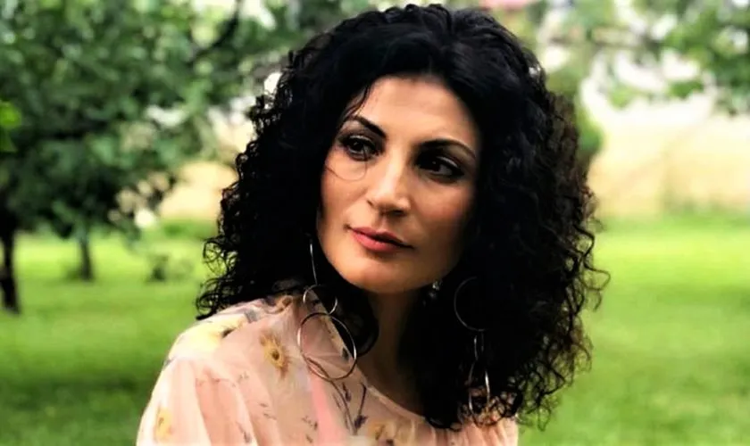 Ioana Ginghină goală în cadă, a dezvăluit secretul tenului de puștoaică