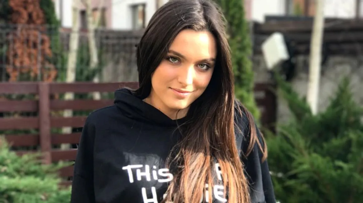 Alexia Eram se pregătește de lansarea unei noi colecții de haine