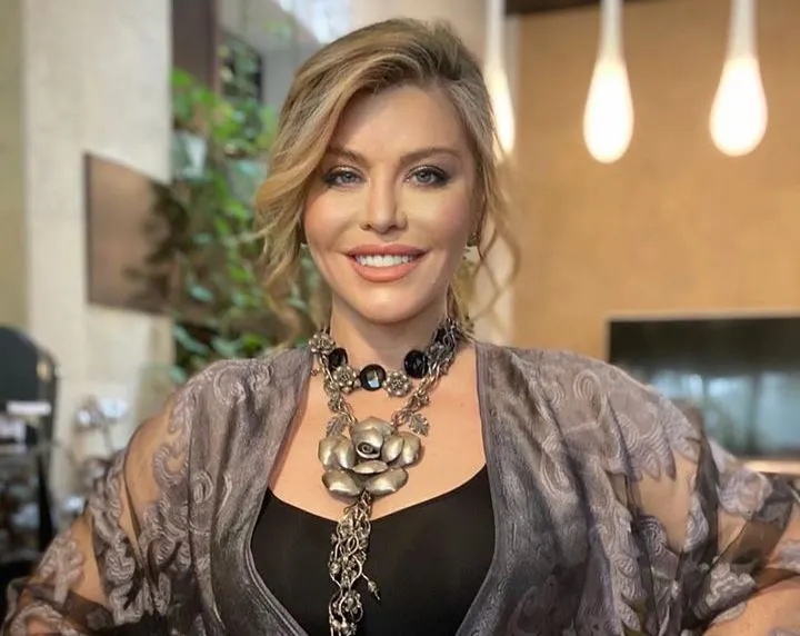 Loredana, din ce în ce mai sexy pe internet