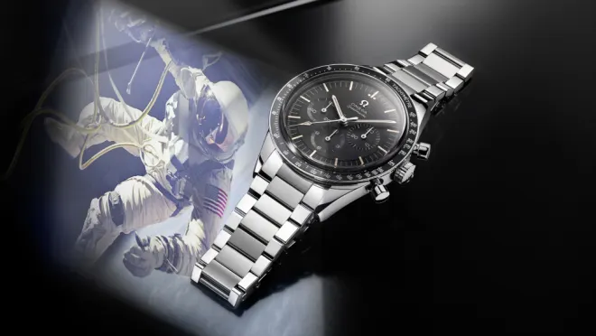 Noua versiune a ceasului de mână Apollo 11 care a ajuns pe Lună are un design special