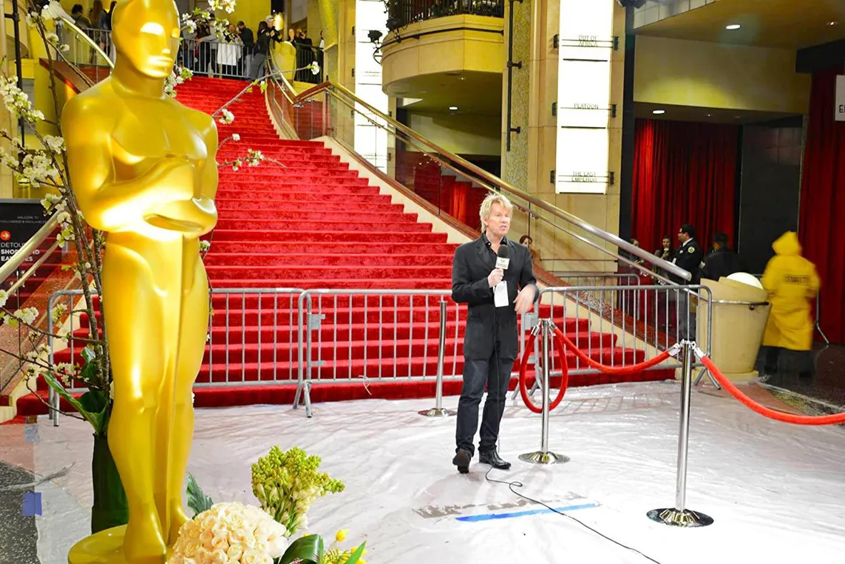 Un artist român a fost felicitat de un actor american! Vezi despre cine e vorba