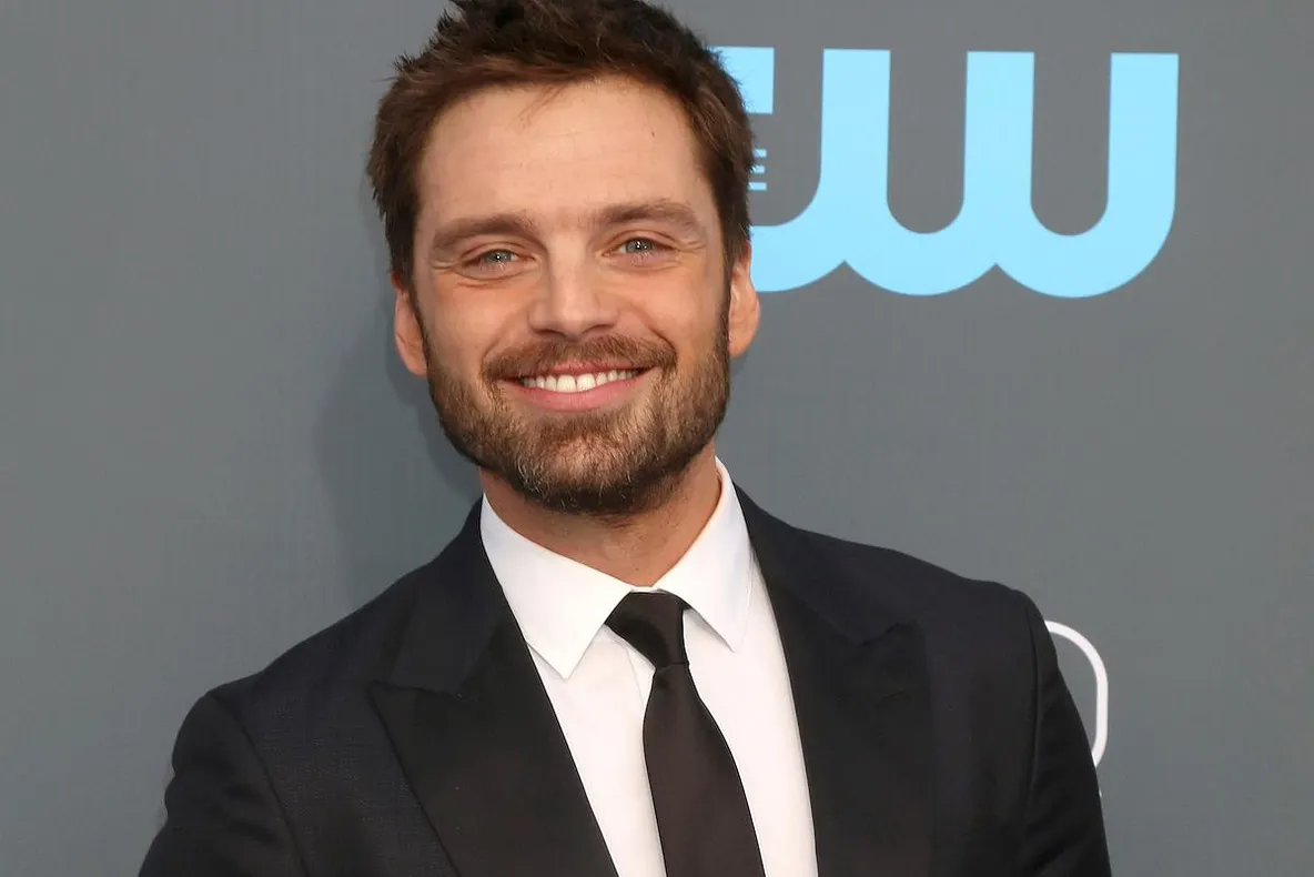 Imagini emoționante cu mama lui Sebastian Stan tânăra și el mic