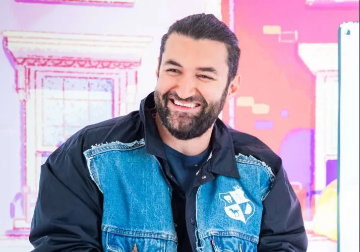 Smiley face muzică și film în lipsa altor proiecte TV