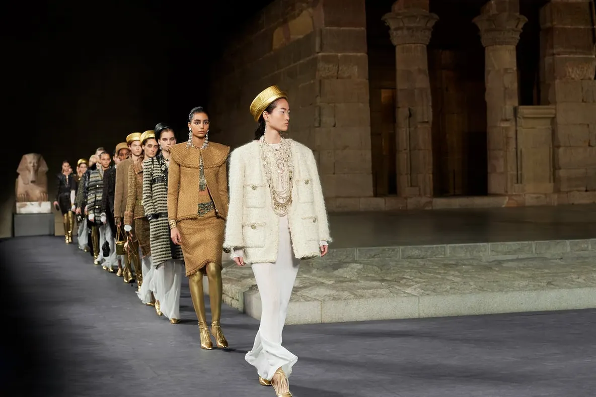 Chanel, prezentare de poveste la castel