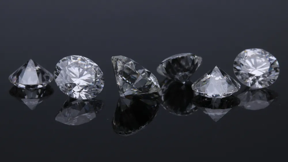 Bogații investesc în bijuterii fine și diamante mai mult ca niciodată
