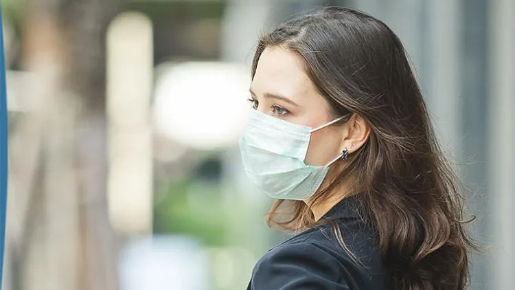 Când sunt cel mai contagioase persoanele infectate cu Covid-19