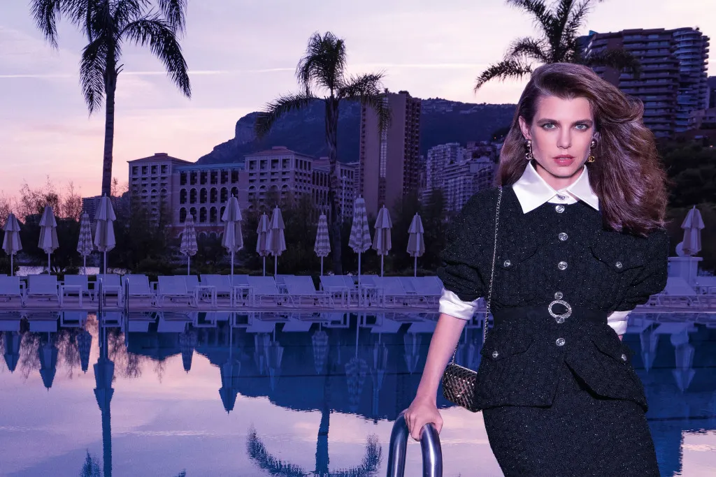 Charlotte Casiraghi s-a întors la Villa la Vigie pentru noua campanie Chanel