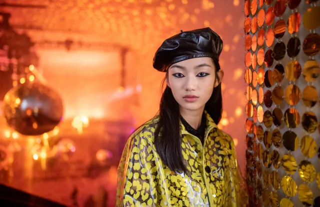 Dior Pre-Fall 2021 | Disco night la Shanghai