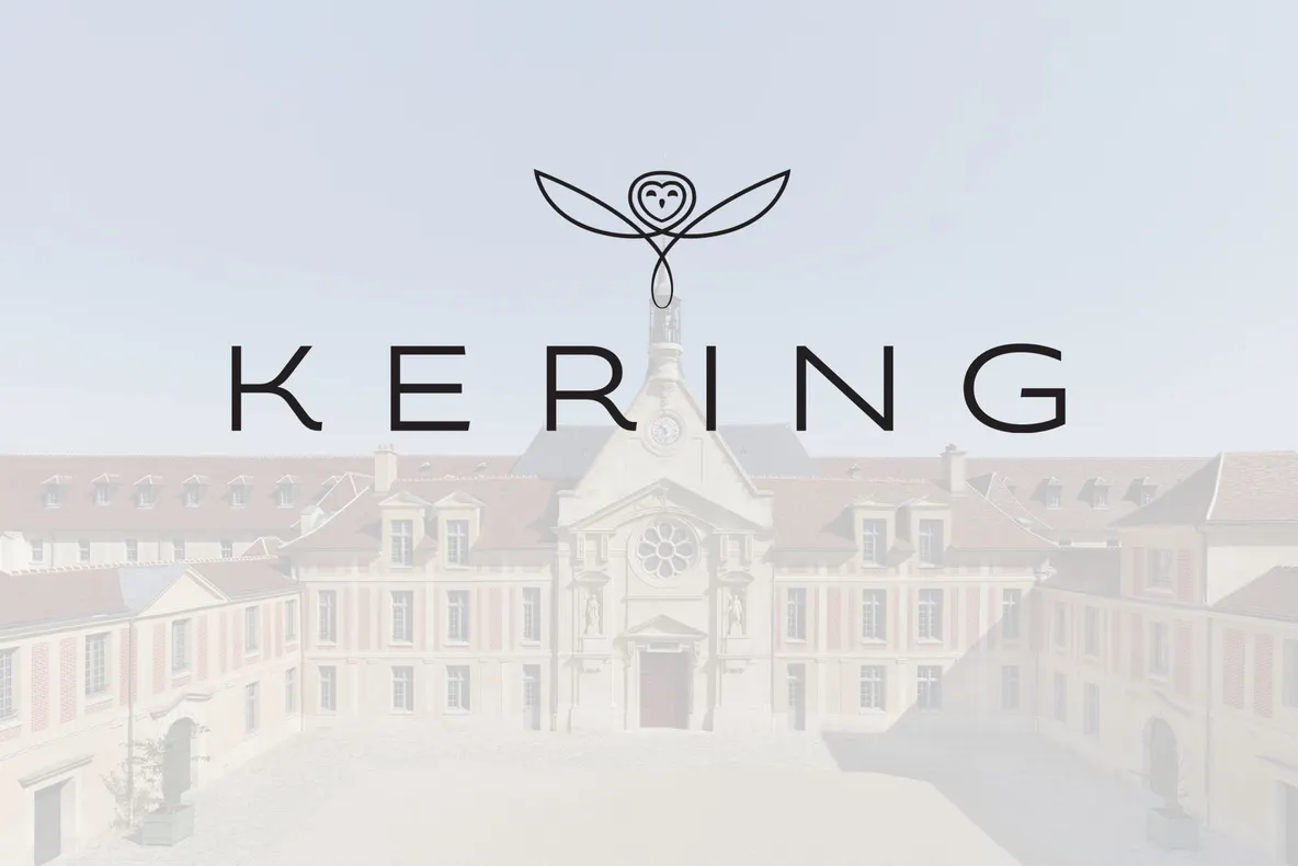 Kering închide jumătate dintre magazinele Alexander McQueen