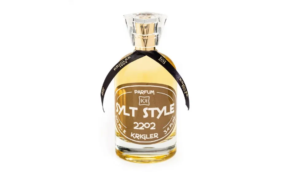 Parfum Kliger, inspirat de insula pe care a copilărit Karl Lagerfeld