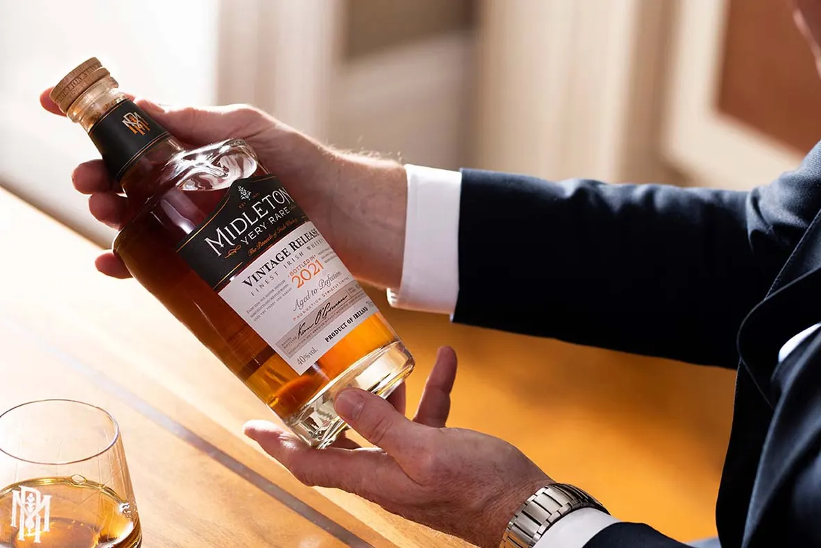 Midleton | O sticlă din cel mai vechi whisky irlandez costă 45.000 de dolari