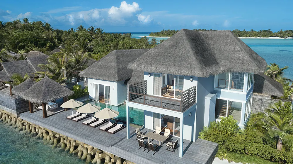 Această stațiune din Maldive dezvăluie o nouă vilă de top pe plajă