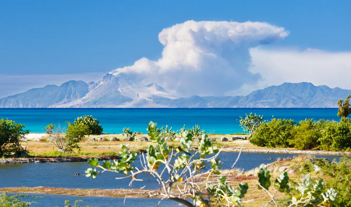 Insula de smarald din Caraibe s-a deschis doar pentru turiștii cu bani