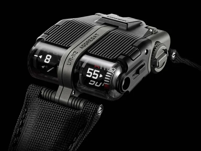 Ceasul URWERK UR-112 AGGREGAT introduce o nouă modalitate de a afișa timpul