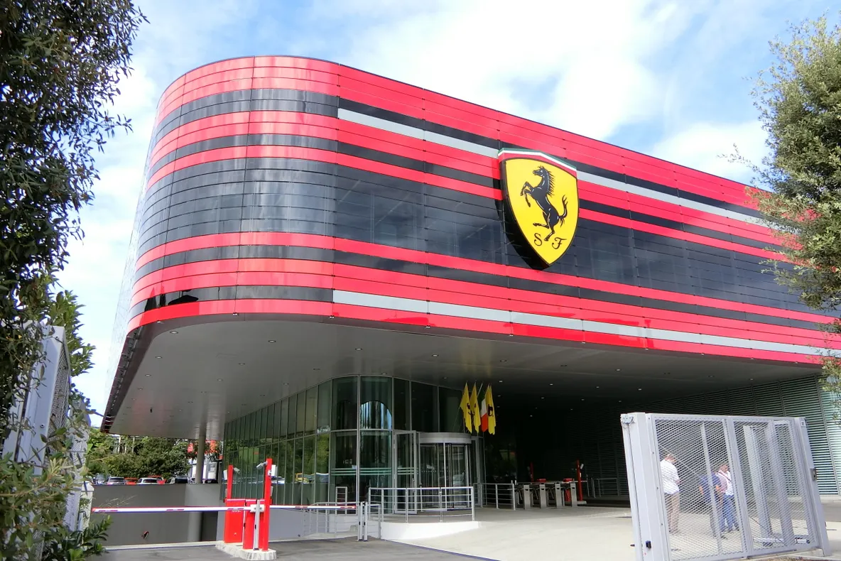Ferrari țintește 1,5 miliarde de euro
