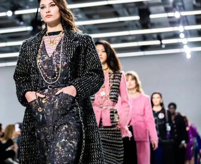 Chanel Métiers d’art 2022, o nouă colecție spectaculoasă și unică marca Chanel
