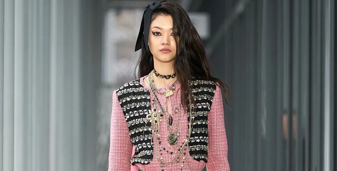 Chanel Métiers d'art show: revine fundița în păr