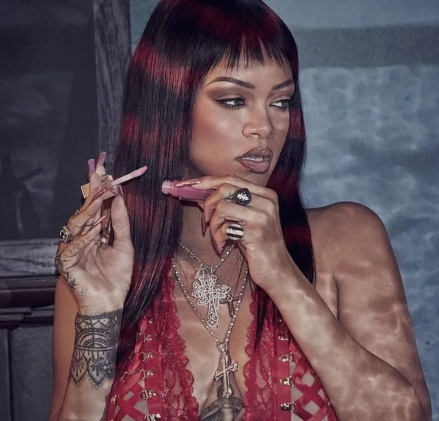 Rihanna se pregătește să-și lanseze o colecție nouă de Valentine's Day