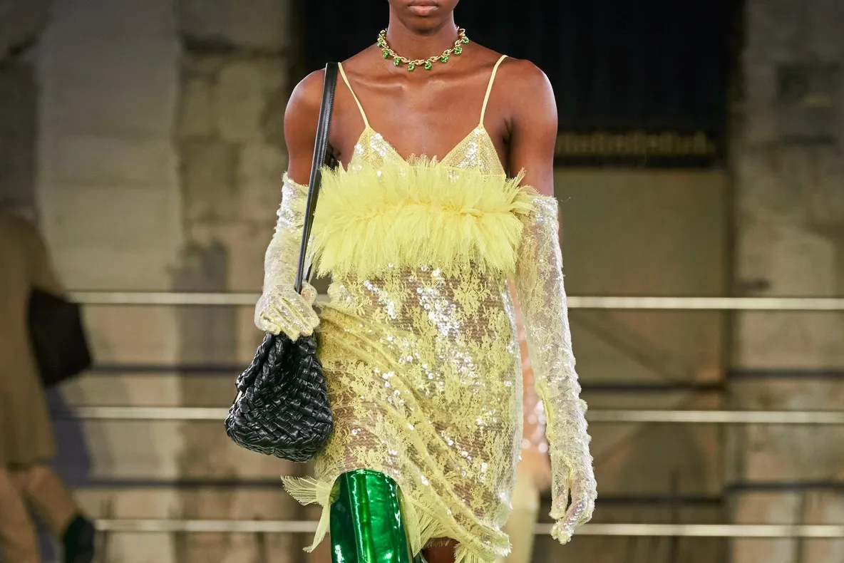 La Bottega Veneta, pantofii cu platformă capătă o nouă dimensiune