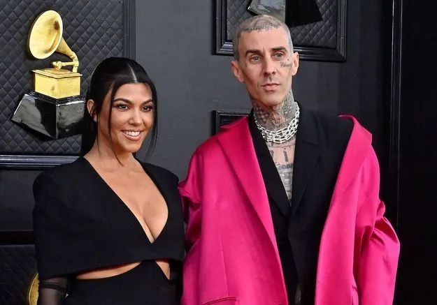 Kourtney Kardashian și Travis Barker s-au căsătorit în secret în Las Vegas
