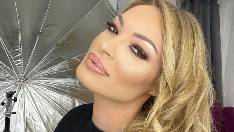 Valentina Pelinel, imagine rară cu sora ei, Lavinia