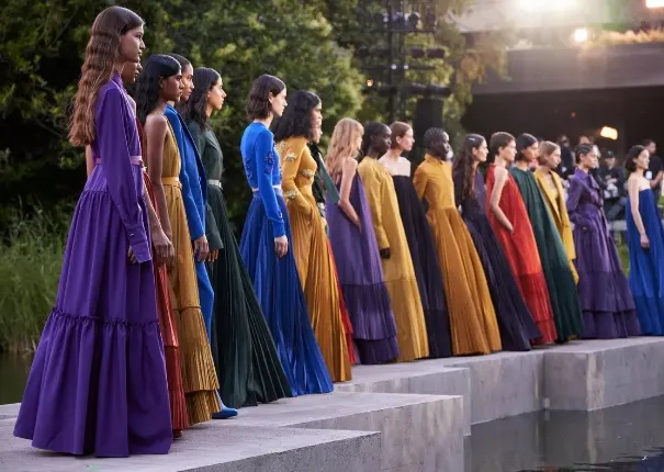 Prezentarea de modă Max Mara Cruise 2023, o declarație de dragoste pentru Portugalia