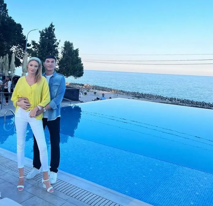 Cât costă o noapte de cazare în hotelul lui Cristi Borcea din Olimp. Aici se află singura piscină infinity de pe litoral