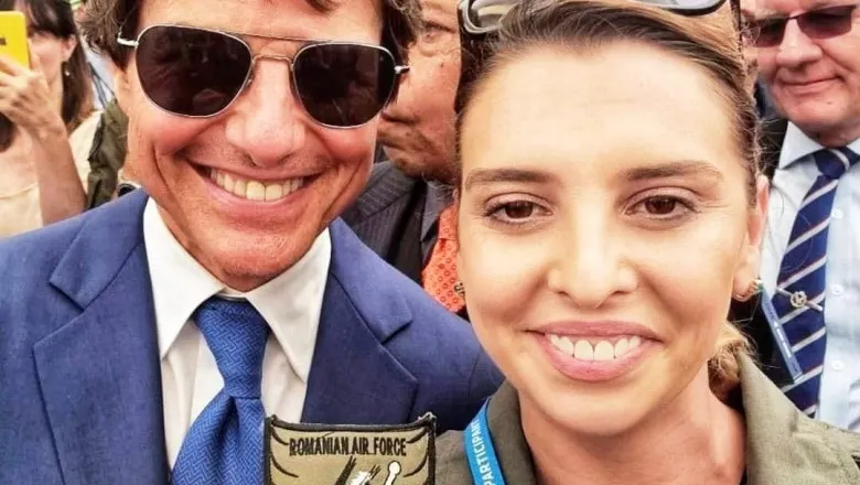 Căpitanul Claudia Pop a dezvăluit cum a ajuns să facă un selfie cu Tom Cruise