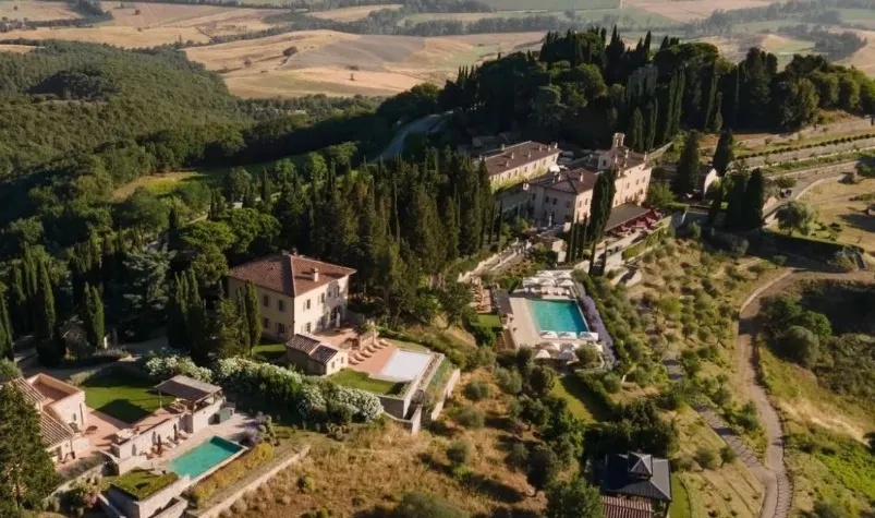 Care este cel mai bun hotel din lume. O cameră se închiriază cu 2.000 $ pe noapte