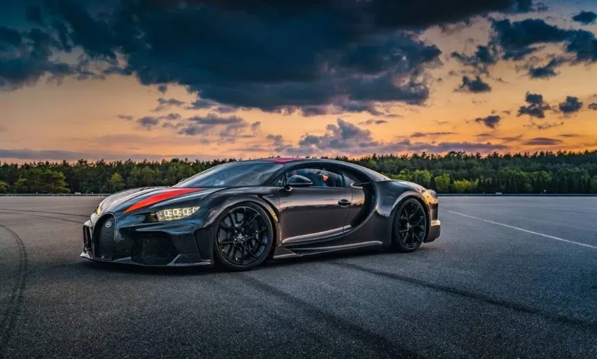 Ultimul Bugatti Chiron Super Sport 300+ a fost livrat proprietarului său