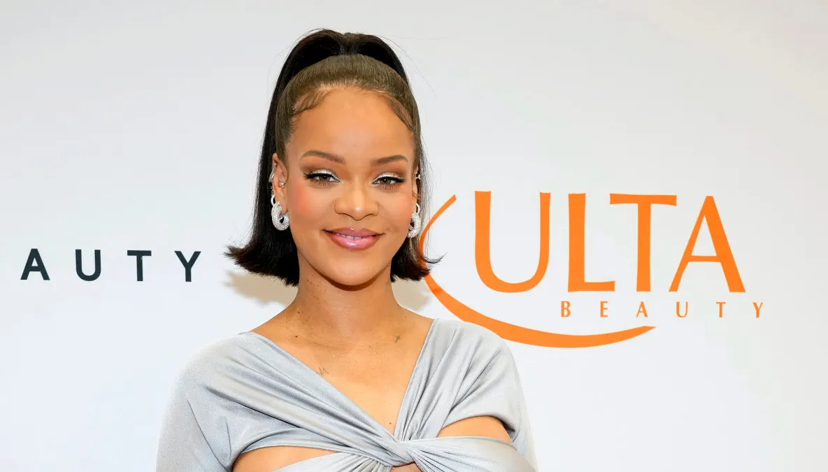 Cum arată Rihanna după naștere. Prima apariție publică de când a devenit mămică