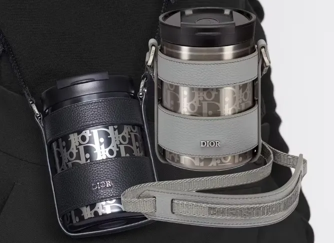 Noua cană Dior Aqua este pe cât de practică, pe atât de elegantă