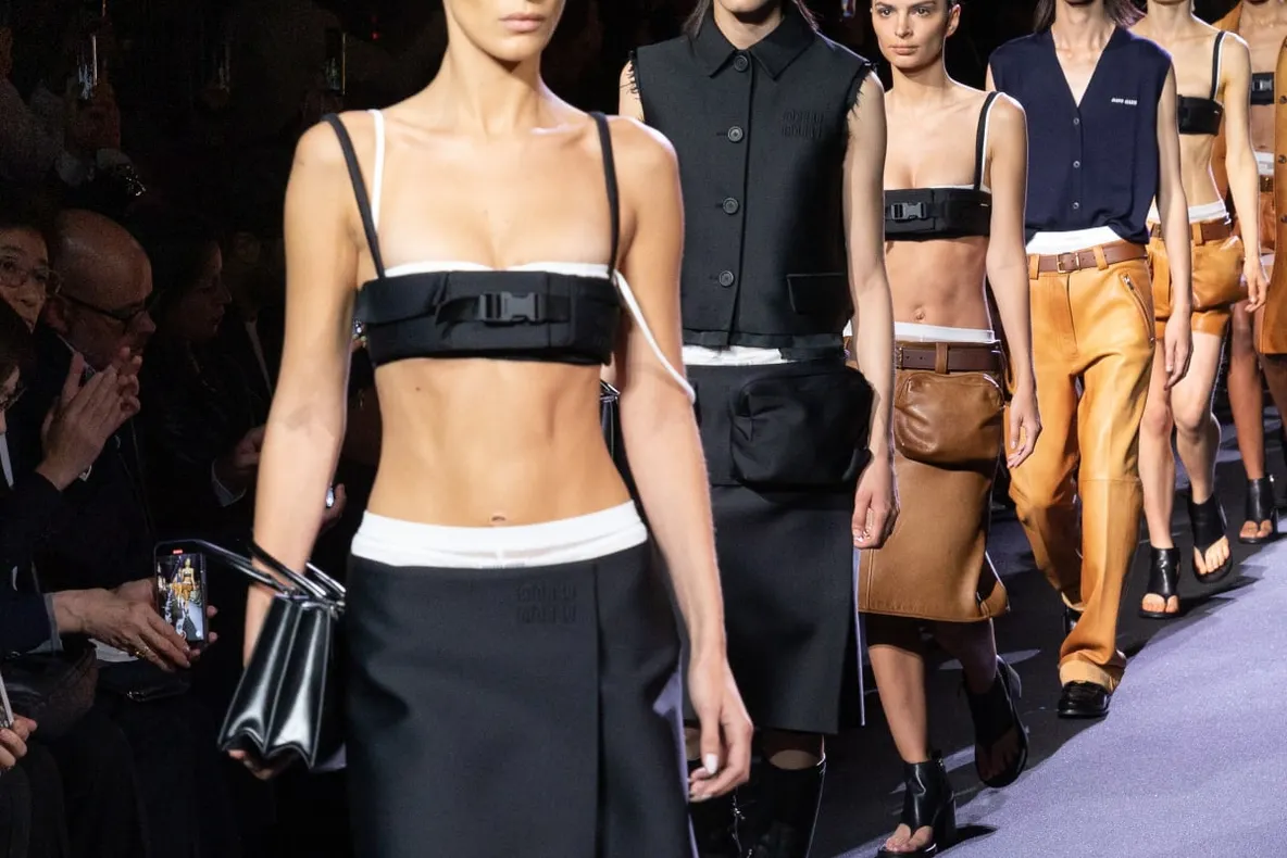„Micro is the new mini” | Miu Miu confirmă această tendință de modă